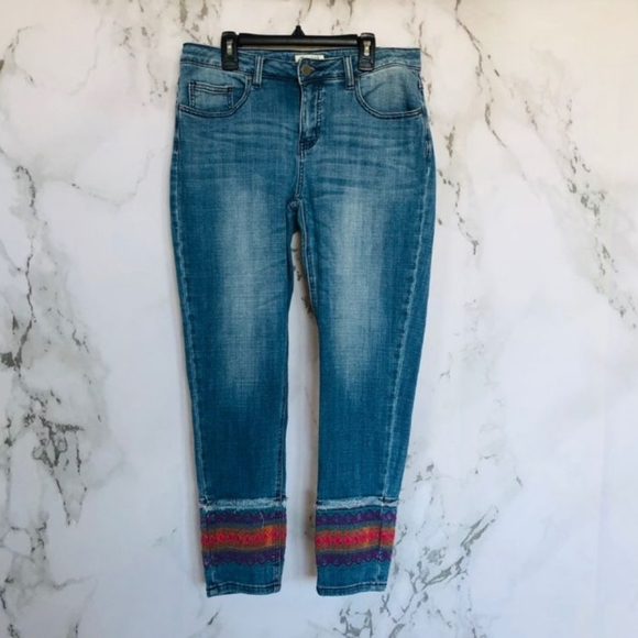 Tru Luxe Embroidered Skinny High Rise Crop Jeans Size 14 Tribal Aztec Bohemian - Picture 1 of 7